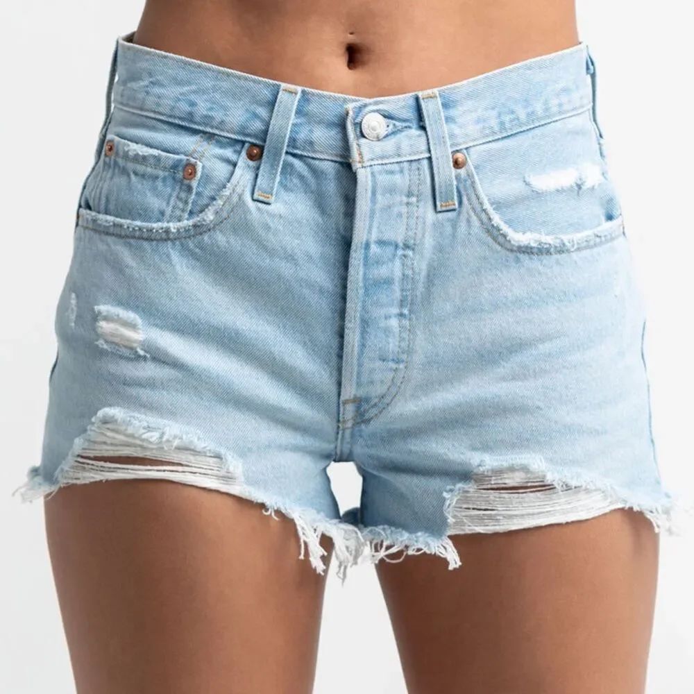 LEVI’S 501 HIGH RISE BUTTON FLY CUT OFF JEAN SHORTS LIGHT DENIM WASH SIZE 27